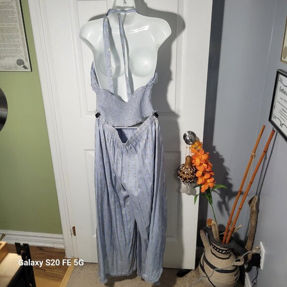 Elegant Blue Halter Jumpsuit - Picture 2 of 16